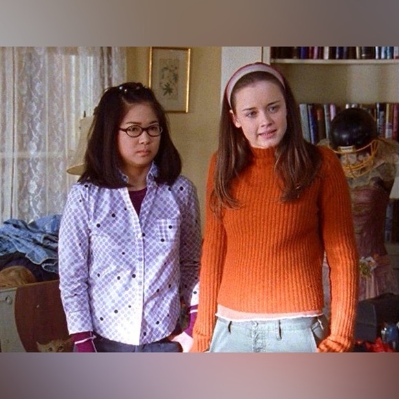 ASO Gilmore Girls Rory’s iconic orange sweater alt M - Picture 1 of 12
